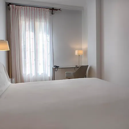 Sercotel Tribuna Otel 3*
